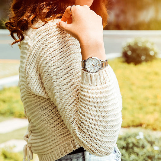 CASIO SHE-3058SG-7AUDR - ELEGANTLY SPORTY WOMEN'S WATCH WITH GOLD & SILVER ACCENTS-i-Watch-2