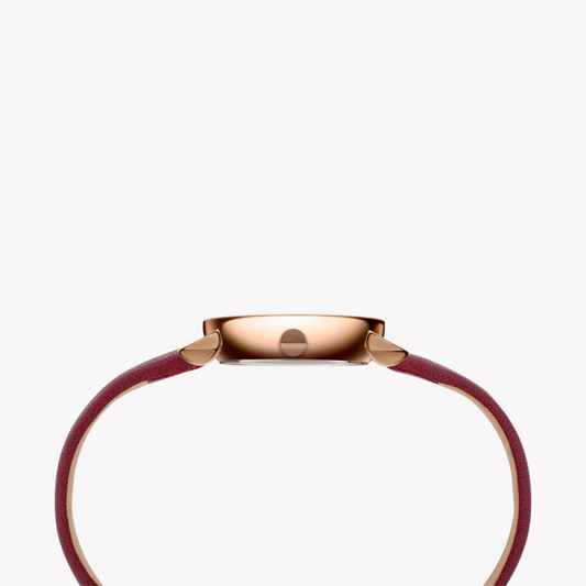 ساعة بيير كاردين للسيدات بهيكل من الستانلس ستيل باللون الذهبي الوردي وسوار من الجلد باللون العنابي