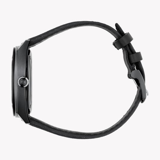 GUCCI YA142330 - BLACK ELEGANCE UNLEASHED: LUXURY MEN'S WATCH WITH RUBBER STRAP & QUARTZ PRECISION-i-Watch-2