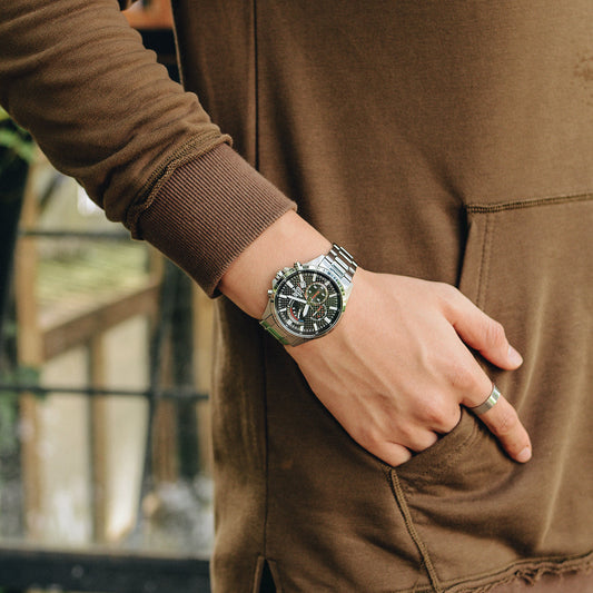 CASIO EDIFICE EFV-530D-1AVUDF - STRIKING ELEGANCE MEN'S WATCH WITH BLACK DIAL AND STAINLESS STEEL BAND-i-Watch-2