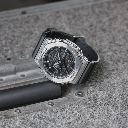 CASIO G-SHOCK GM-2100GC-1ADR OAK - BOLD ADVENTURE MEN'S WATCH WITH STAINLESS STEEL CASE-i-Watch-2