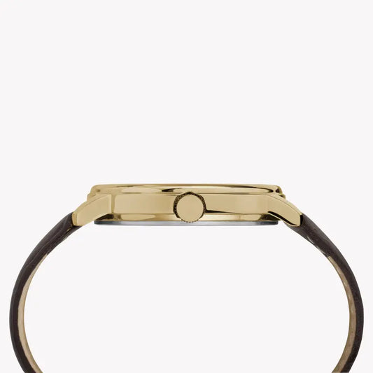 ساعة TIMEX MAIN STREET TW2R85600 - ساعة كلاسيكية أنيقة للرجال بسوار من الجلد البني ومينا فضية