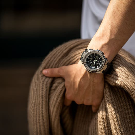 CASIO G-SHOCK GST-W110-1AER - RUGGED ELEGANCE: MEN'S WATCH WITH STAINLESS STEEL, BLACK RESIN BAND-i-Watch-2