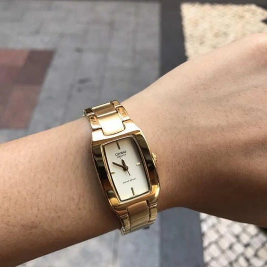 CASIO LTP-1165N-9CRDF ELEGANT GOLD TIMEPIECE - SOPHISTICATED WOMEN'S WATCH FOR EVERY OCCASION-i-Watch-2