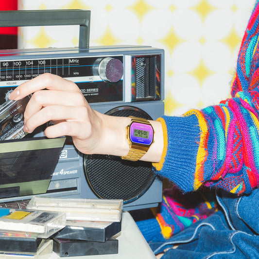 CASIO A168WERG-2ADF - SPORTY ELEGANCE WITH GOLD ACCENTS & DIGITAL DISPLAY-i-Watch-2