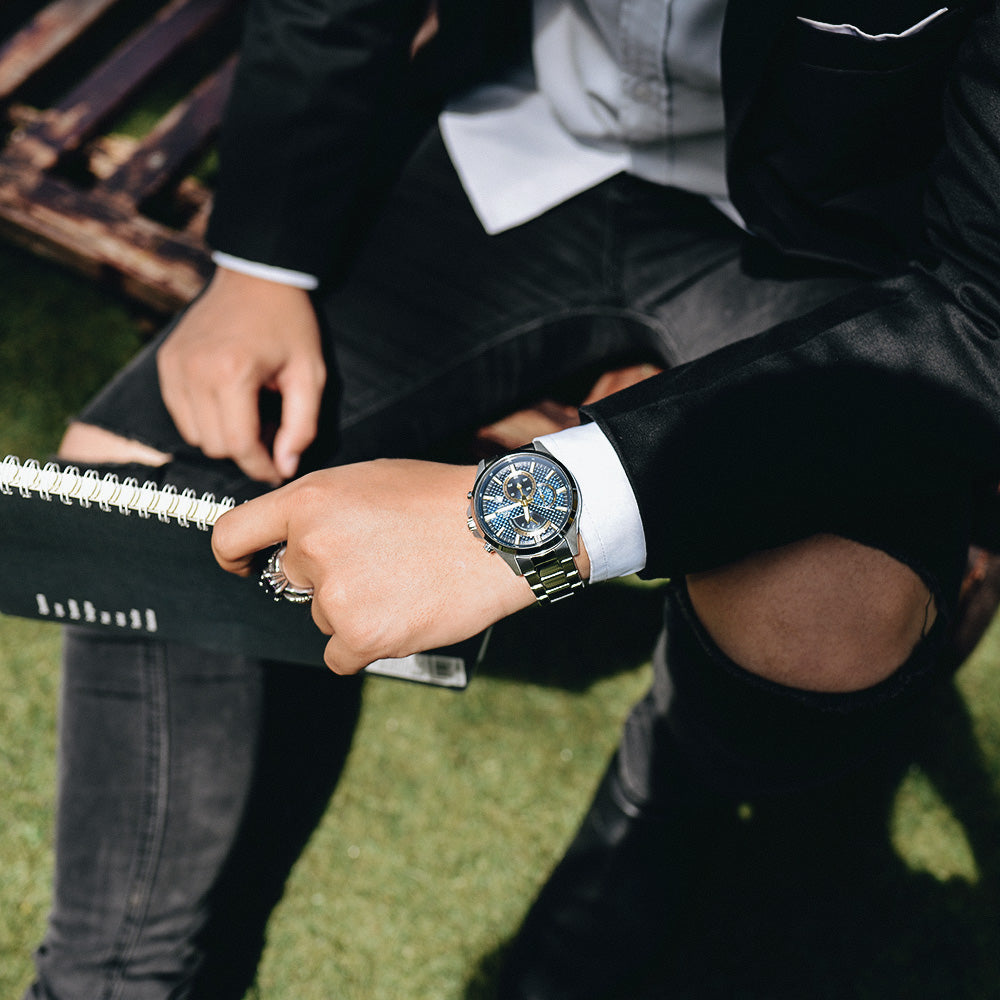 CASIO EDIFICE EFV-530D-2AVUDF - ELEGANT ADVENTURER MEN'S WATCH with Blue Dial & Stainless Steel Band-i-Watch-3