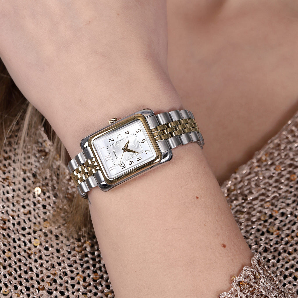 ساعة تايمكس النسائية بهيكل من النحاس الفضي وسوار من الستانلس ستيل باللون الفضي والذهبي