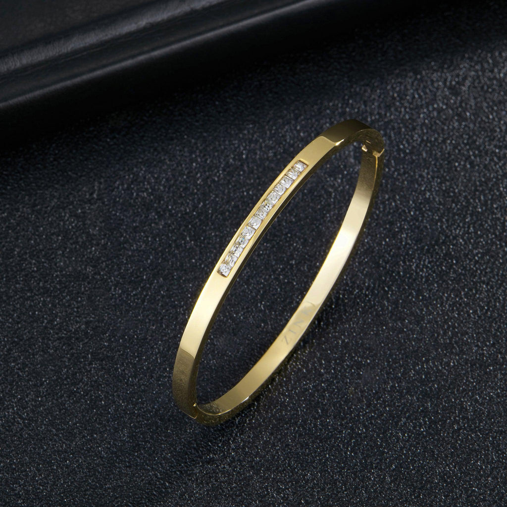 Zink Women's Gold Stainless Steel Bracelet | Zfbr002gs