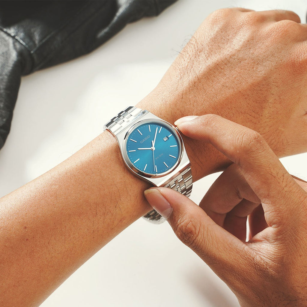 CASIO MTP-B145D-2A2VDF - STRIKING ELEGANCE WITH SPORTY SOPHISTICATION UNISEX WATCH in Blue & Stainless Steel-i-Watch-2