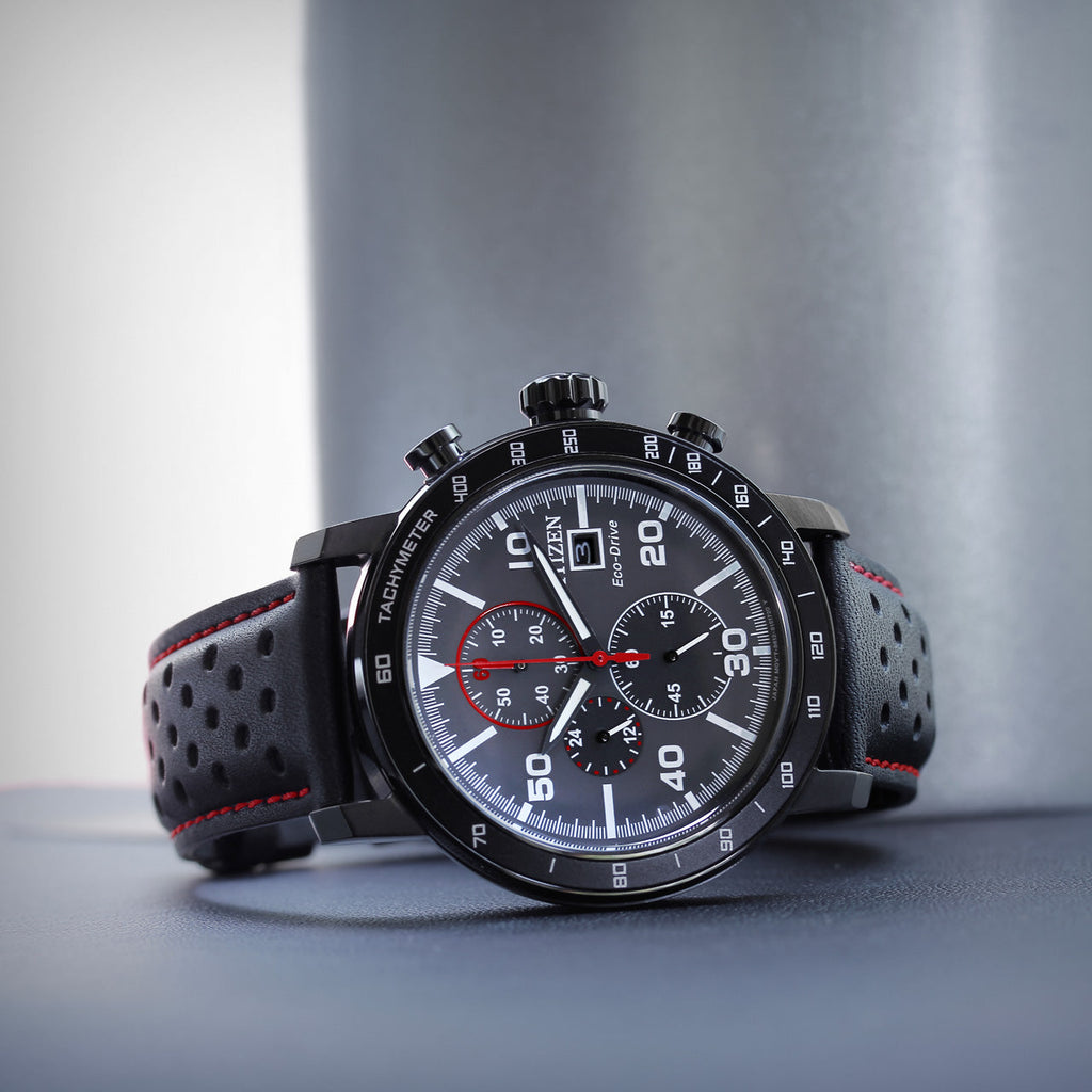 CITIZEN CA0645-15H ELEVATE - MONTRE POUR HOMMES EN ACIER INOXYDABLE NOIR AUDACIEUX AVEC TECHNOLOGIE ECO-DRIVE ET BANDE EN CUIR DE LUXE