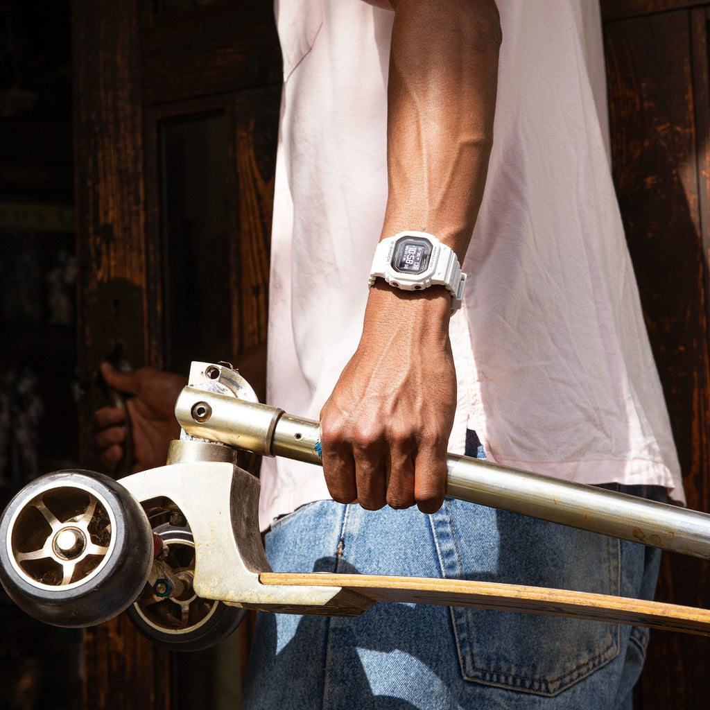 Casio G-Shock Men's White Resin Watch, Digital Display | Dw-H5600-7er