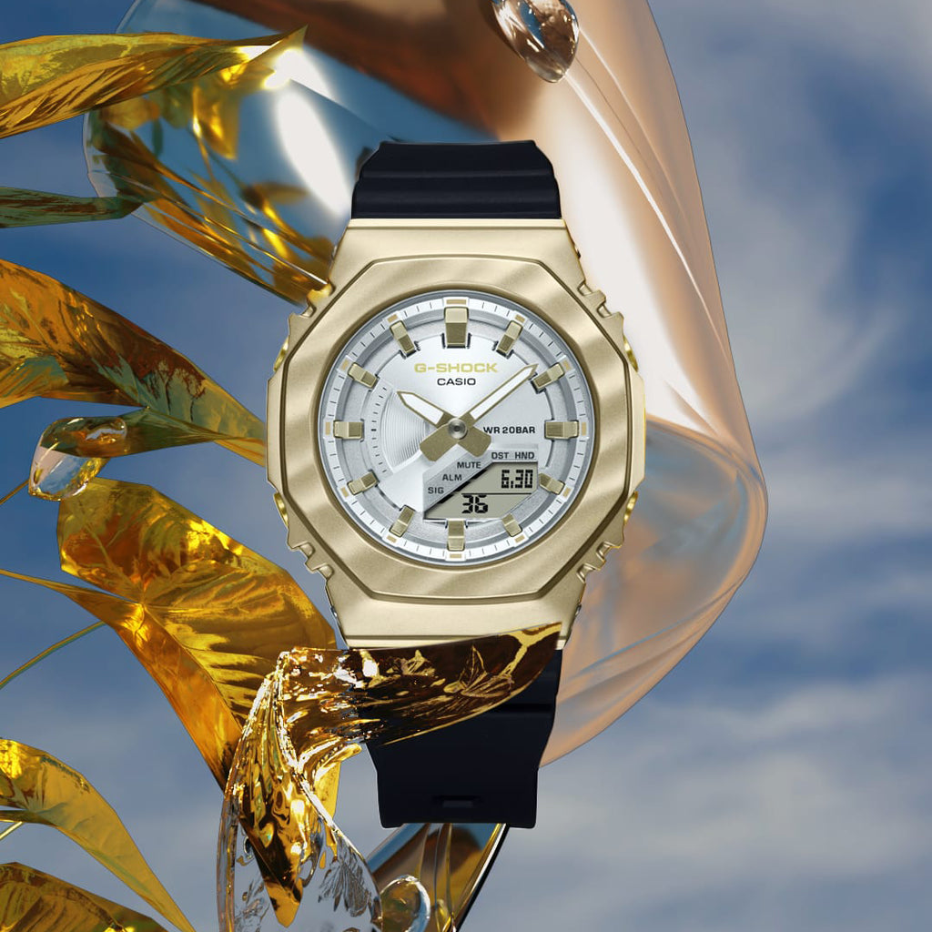 G-Shock Damenuhr mit silbernem Harz- und Edelstahlgehäuse und silbernem Harzarmband