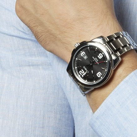 ساعة كاسيو MTP-1314D-1AVDF ELEGANT SPORT - ساعة رجالية من الستانلس ستيل بقرص أسود وسوار فضي