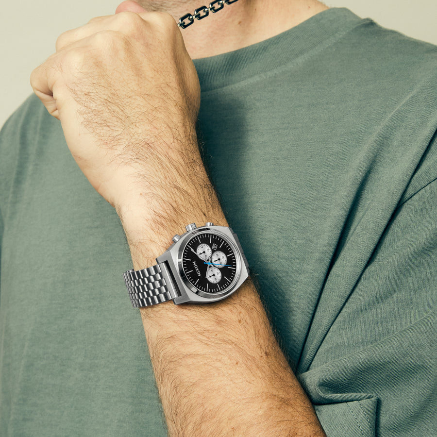 Nixon A972-5266: Chic Sophistication - Sleek Silver Women's Watch with Black Dial-i-Watch-5