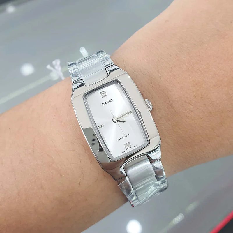 Casio Ltp-1165a-7c2df Elegant Adventurer - Stylish Women's Watch With Silver Stainless Steel BAnd and Classic White Dial by i-watch