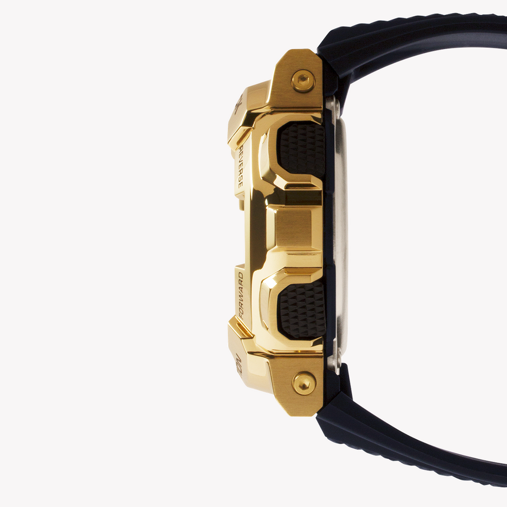 CASIO G-SHOCK GM-110G-1A9DR - Montre pour homme BOLD GOLD ADVENTURER avec bracelet en résine noire