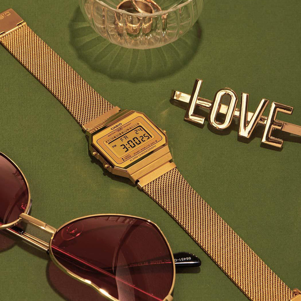 CASIO A700WEMG-9AEF MONTRE UNISEXE ÉLÉGAMMENT MULTIFONCTIONNELLE - DESIGN ÉLÉGANT EN RÉSINE AVEC BRACELET EN MAILLE