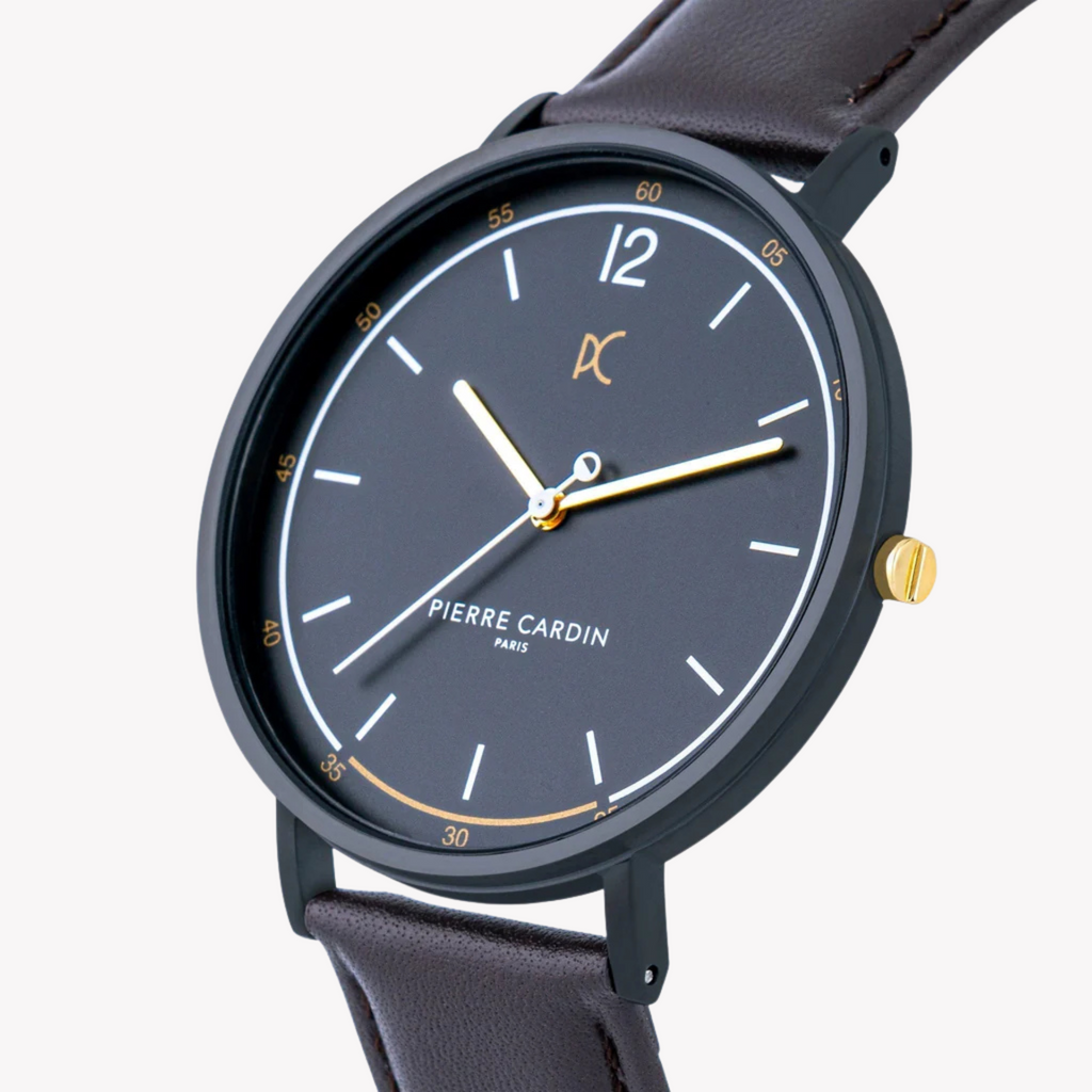 PIERRE CARDIN CBN.3011 – ELEGANTE HERRENUHR AUS EDELSTAHL MIT SCHWARZEM ZIFFERBLATT UND BRAUNEM LEDERBAND