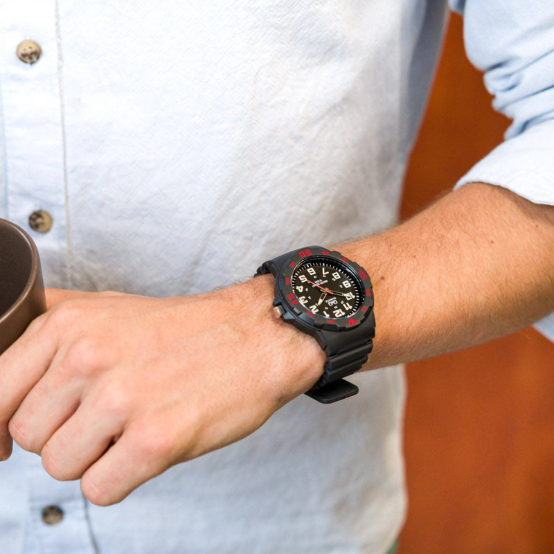 Q&Q Men's Black Men's Watch, Black Dial | VR18J006Y