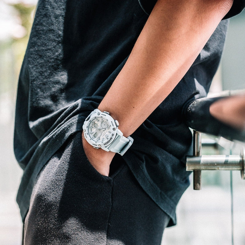 G-Shock Men's White Resin Watch, Digital Display | Ga-2000s-7adr by i-watch