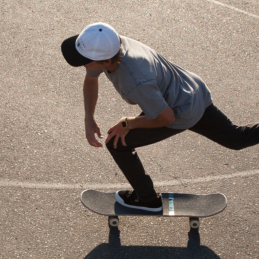 NIXON A158-502 - BOLD ELEGANCE MEN'S WATCH IN GOLD WITH BLACK DIAL-i-Watch-3