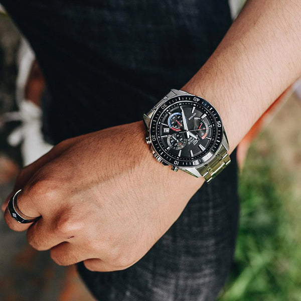 Edifice Efr-552d-1a3vudf - Adventure-Ready Men's Watch With Stylish Silver Design by i-watch