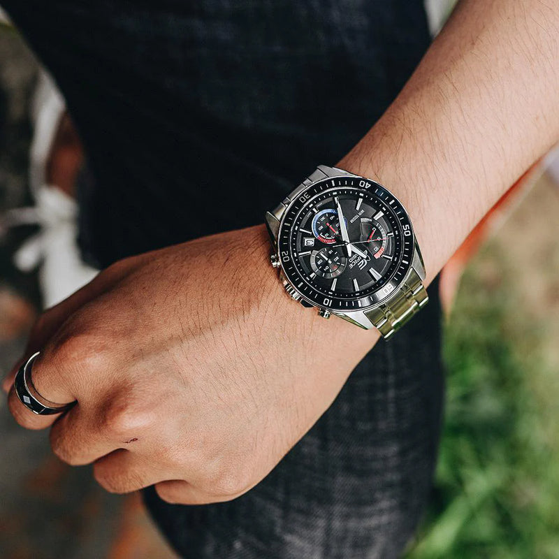 Edifice Efr-552d-1a3vudf - Adventure-Ready Men's Watch With Stylish Silver Design by i-watch