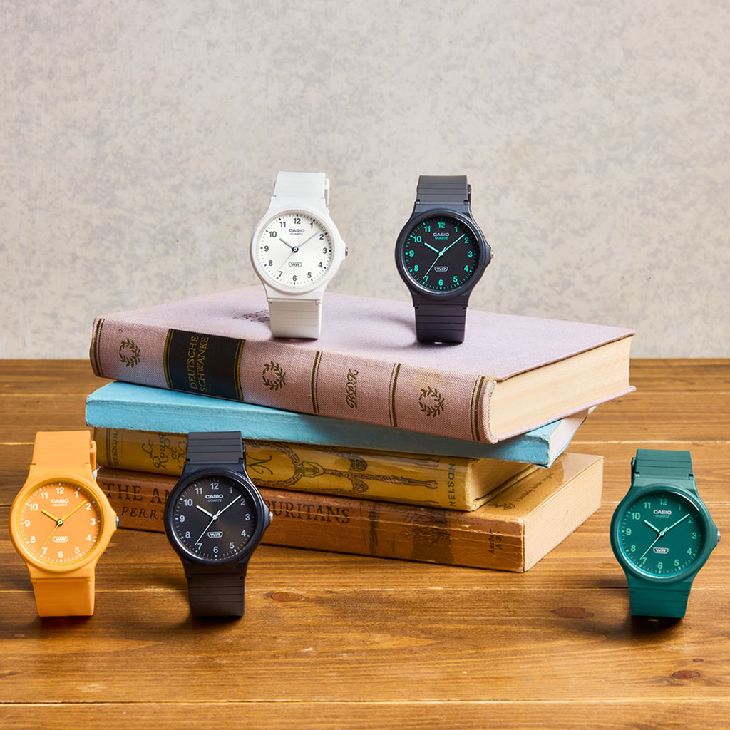 CASIO MQ-24B-1BEF - BOLD SIMPLICITY UNISEX ANALOG WATCH WITH BLACK RESIN BAND AND DIAL-i-Watch-4