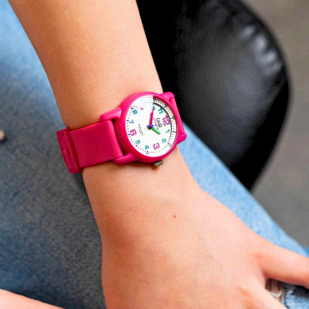 Q&Q Unisex Pink Unisex Watch, White Dial | VR41J002Y