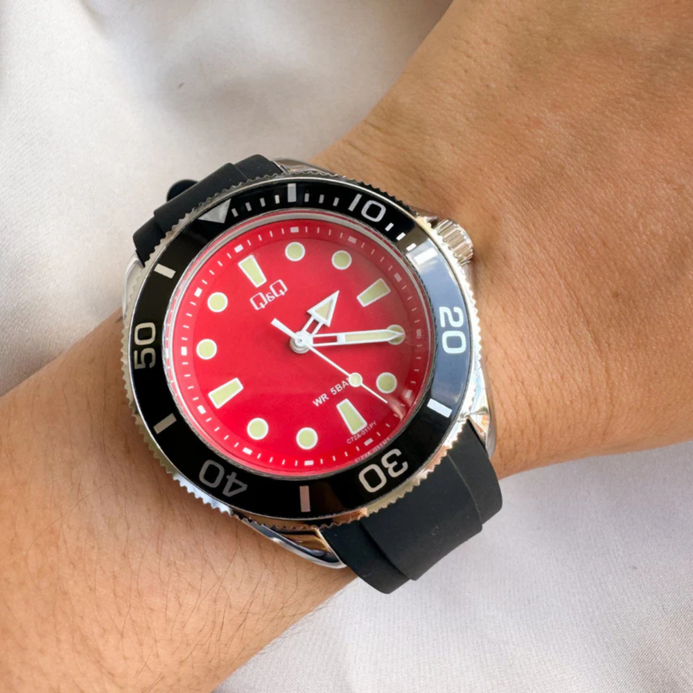 Q&Q Men's Silver Men's Watch, Red Dial | C72A-011PY