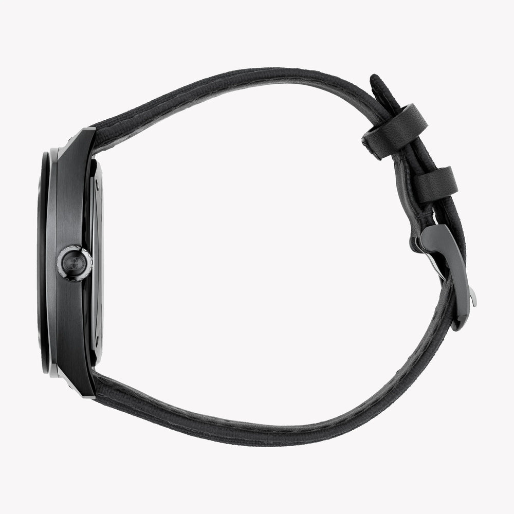 GUCCI YA142330 - BLACK ELEGANCE UNLEASHED: LUXURY MEN'S WATCH WITH RUBBER STRAP & QUARTZ PRECISION-i-Watch-2