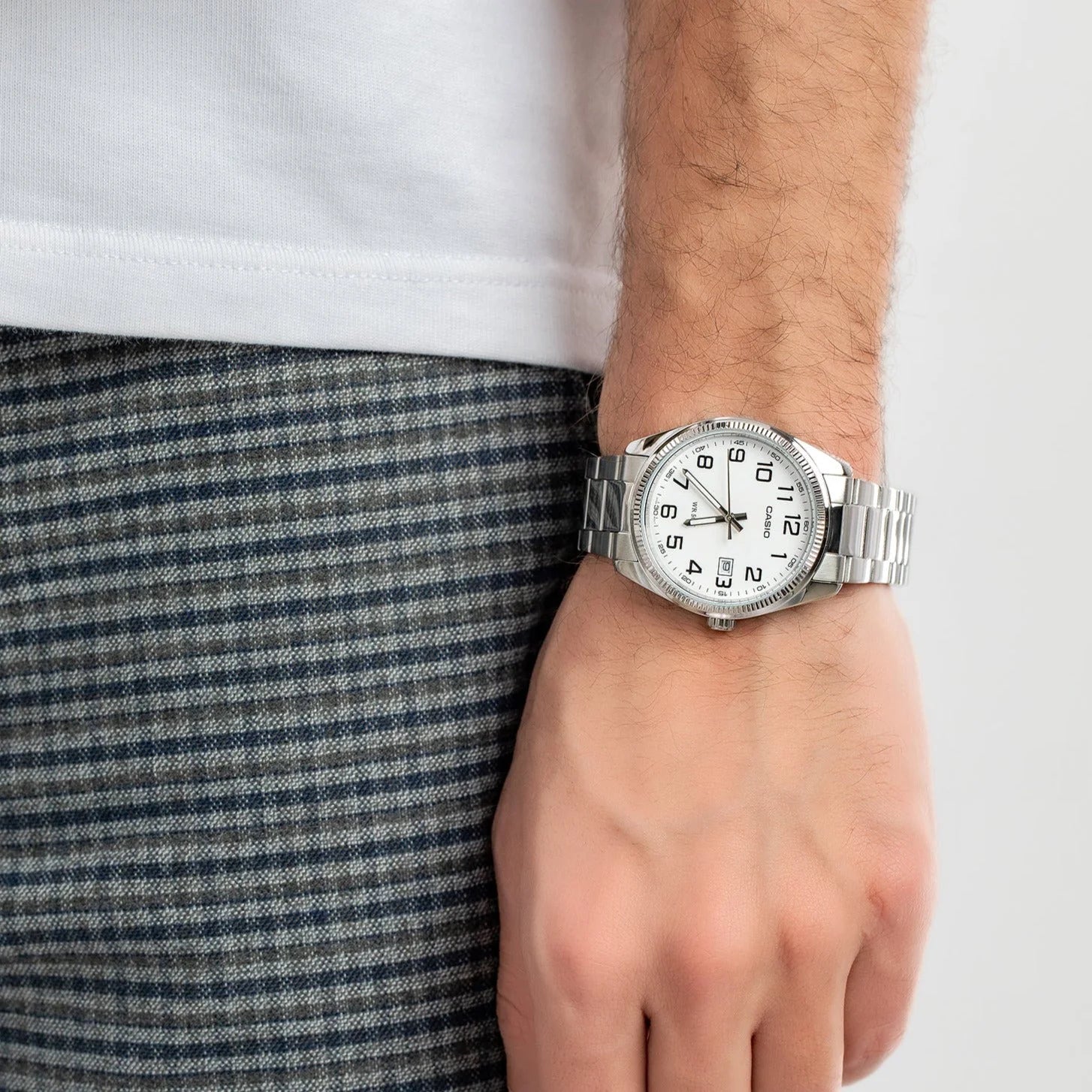 Timeless Elegance Men's Silver Watch, White Dial | MTP-1302D-7BVDF – i-Watch