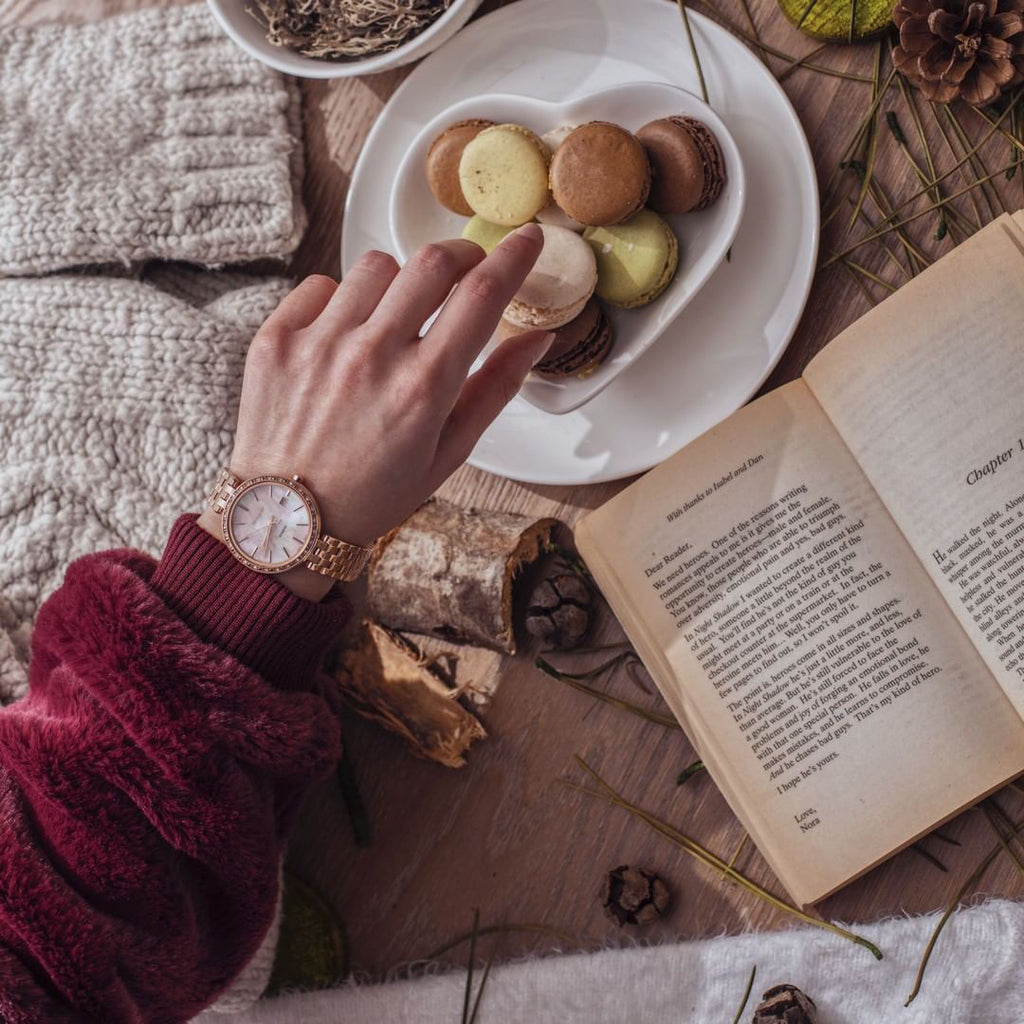 CASIO SHE-4052PG-2AUDF - ELEGANT SPORTY CHIC TIMEPIECE Women's Watch with Rose Gold Band and White Dial-i-Watch-2