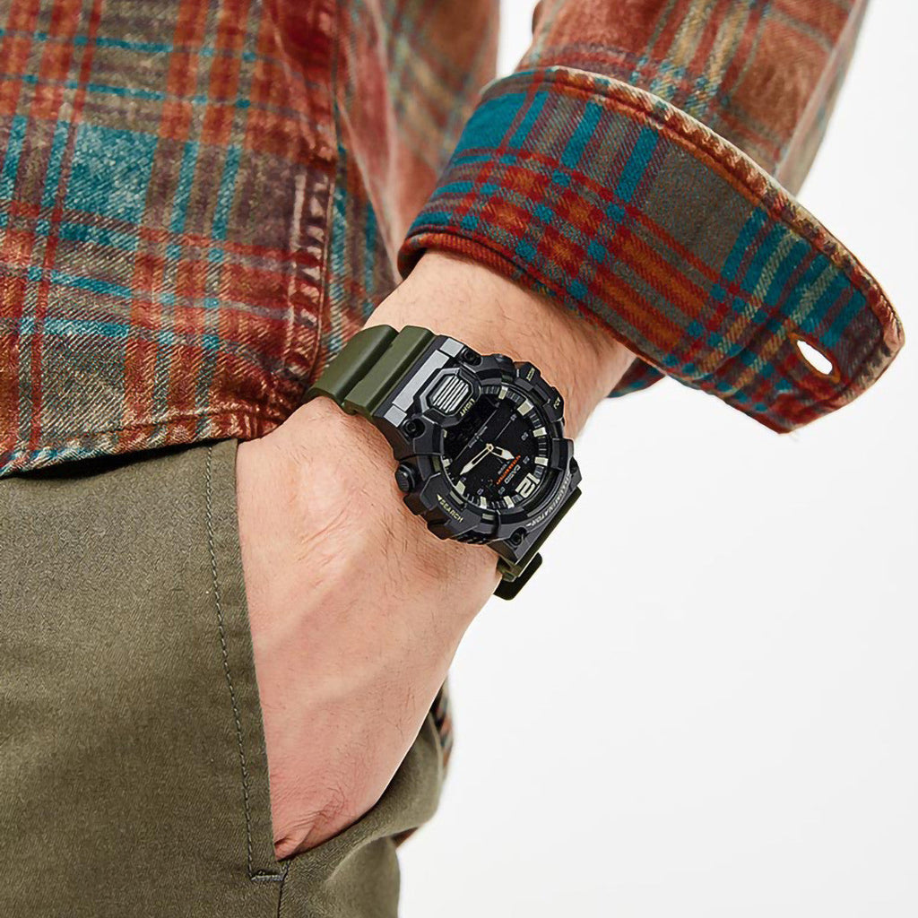ساعة CASIO HDC-700-3AV ADVENTURE READY - ساعة BOLD EXPLORER للرجال مع حزام أخضر داكن وحافظة سوداء
