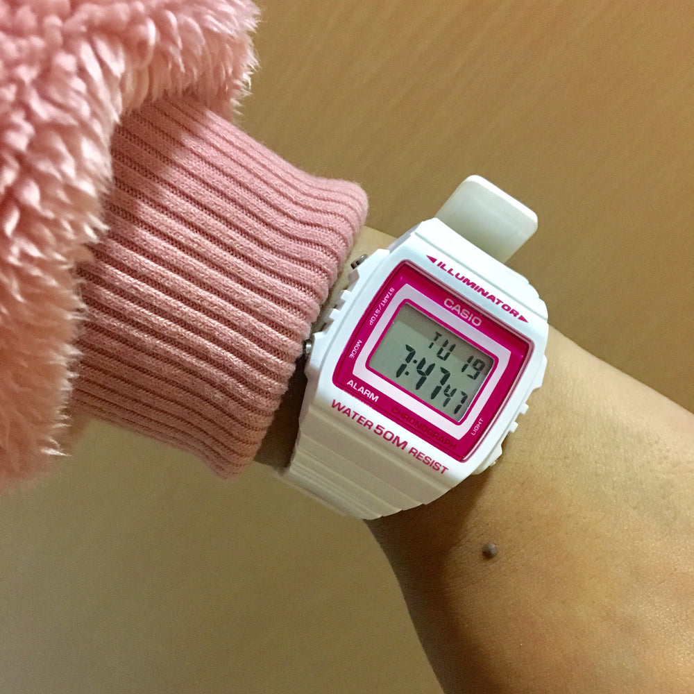 Casio W-215h-7a2vdf Adventure Ready - Stylish White Resin Women's Watch With Digital Dial by i-watch