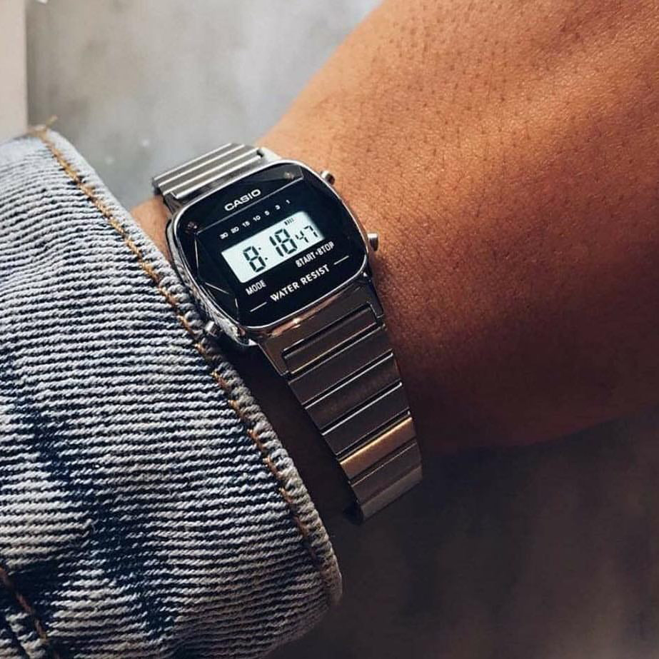 CASIO LA670WAD-1DF CHIC SPORTY ELEGANCE - FUNCTIONAL WOMEN'S DIGITAL WATCH with stainless steel band and sleek silver case-i-Watch-4