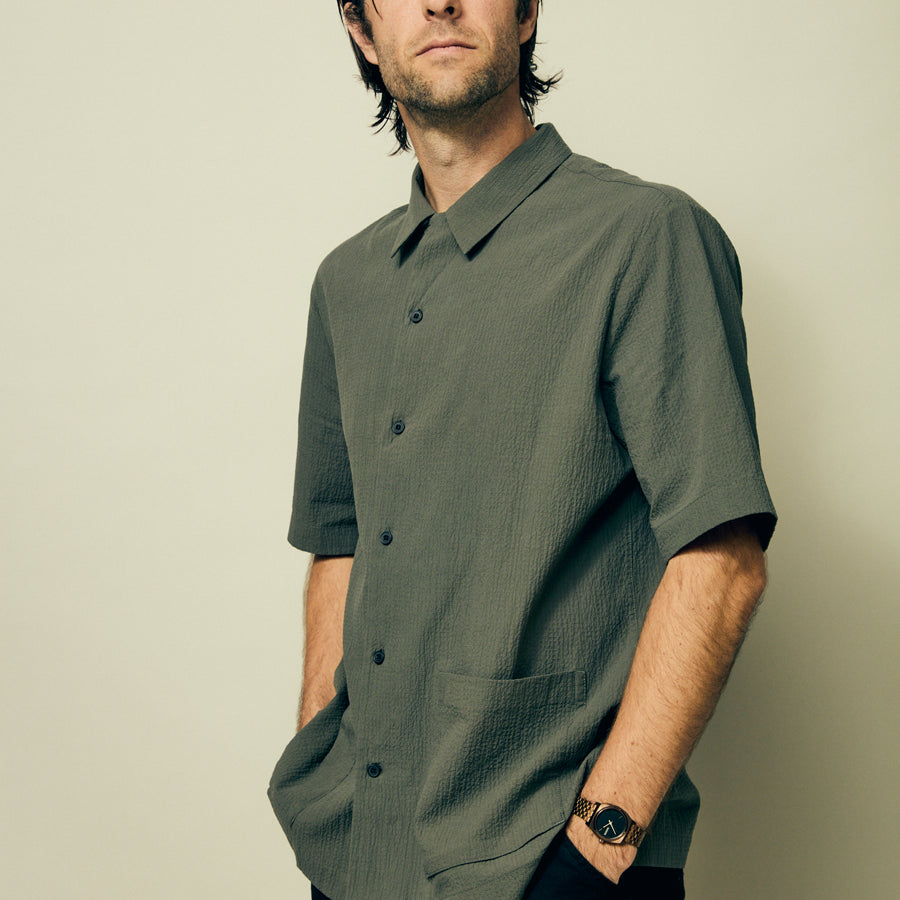 NIXON A1130-5244 BOLD SOPHISTICATION - Men's Stylish Brown Stainless Steel Watch with Black Dial-i-Watch-2