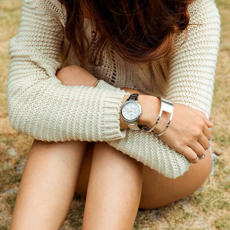 Casio She-3058d-7audr Elegant Adventure - Timeless Women's Watch With Stunning Silver Design by i-watch