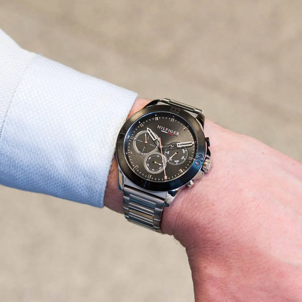 Tommy Hilfiger Men's Silver Watch, Black Dial | 1674786 by i-watch