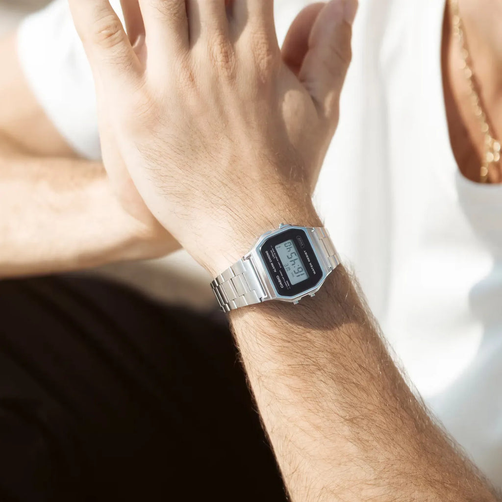 CASIO A158WEA-1EF TIMELESS ELEGANCE - UNISEX VERSATILE WRISTWATCH WITH PRECISION & STYLE-i-Watch-3