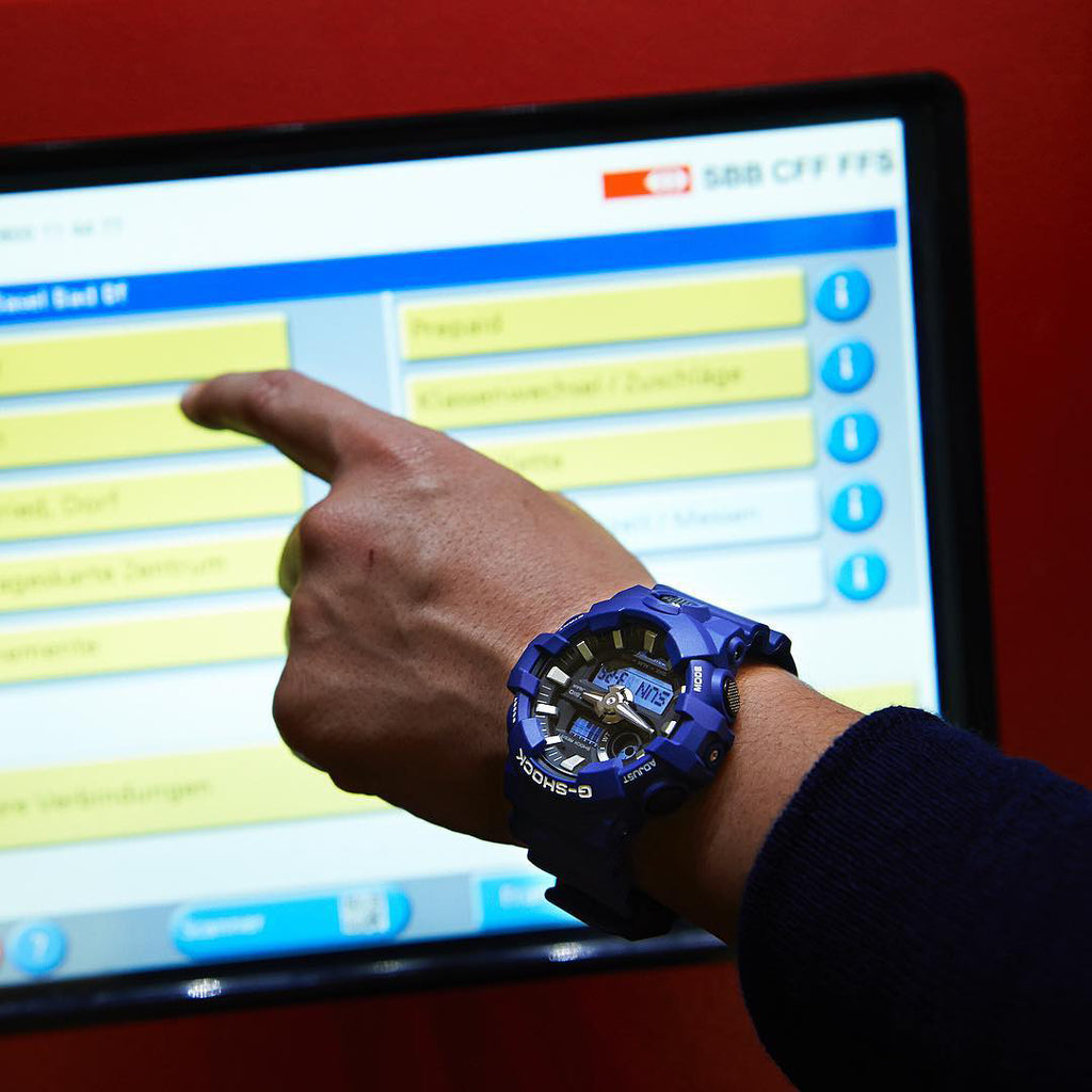 CASIO G-SHOCK GA-700-2ADR - RUGGED ELEGANCE FOR THE MODERN MAN-i-Watch-2