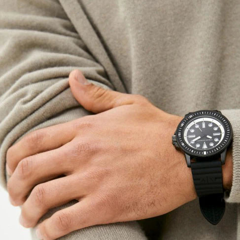 ARMANI EXCHANGE AX1852 BOLD ELEGANCE - MODERN MEN'S WATCH with Black Silicone Band and Striking Dial-i-Watch-4
