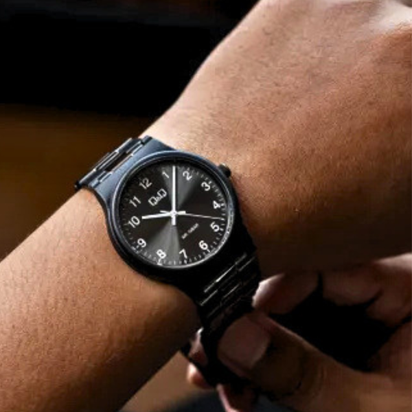 Q&Q Men's Black Men's Watch, Black Dial | VS50J004Y