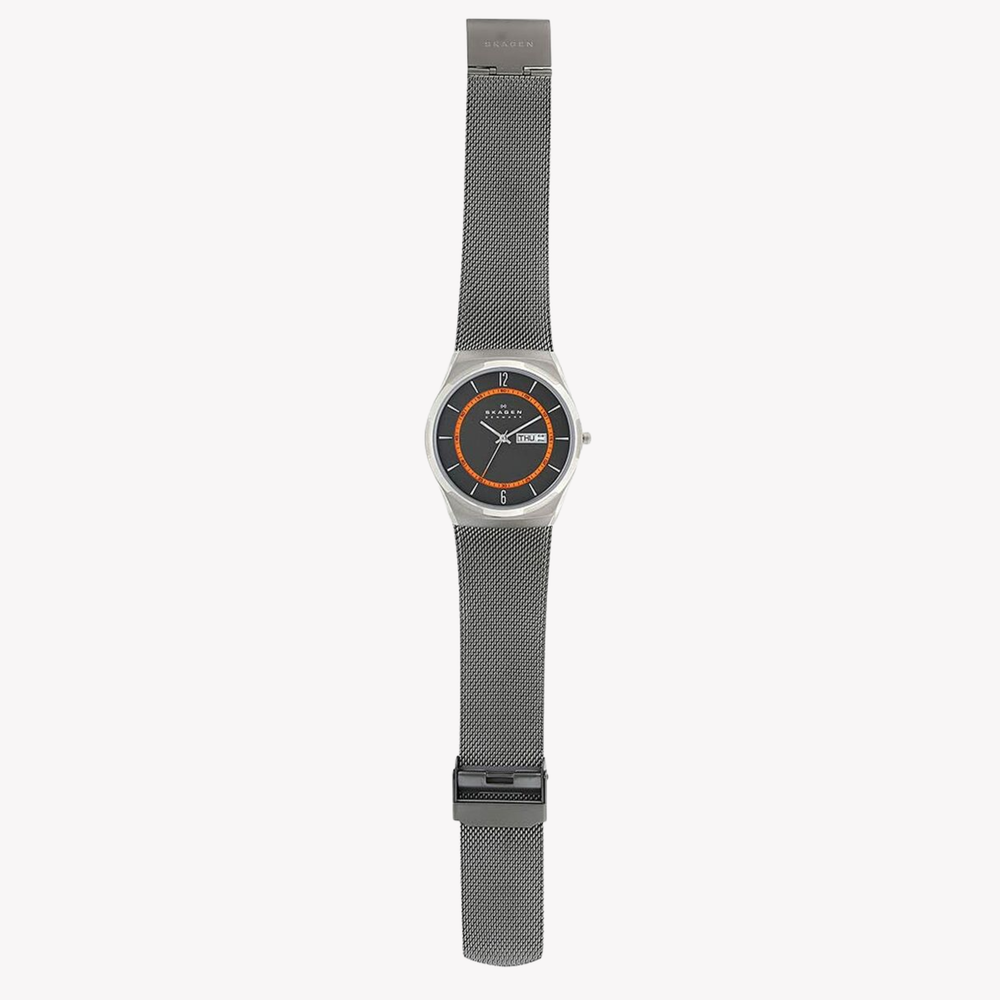 Q&Q Women's Silver Women's Watch, Black Dial | C193J204J