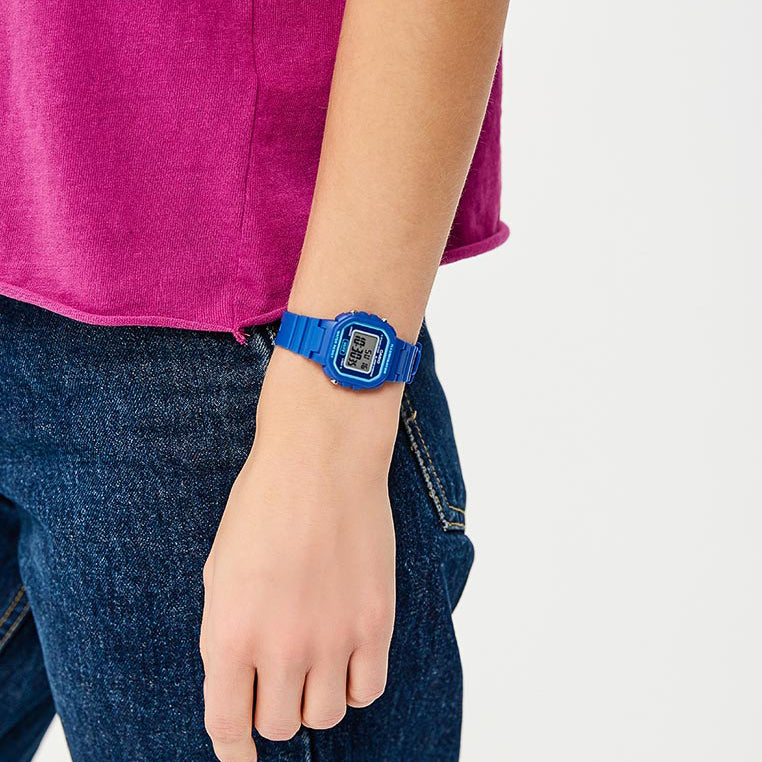 Casio LA 20WH 2A Digital Blue Women s Watch i Watch