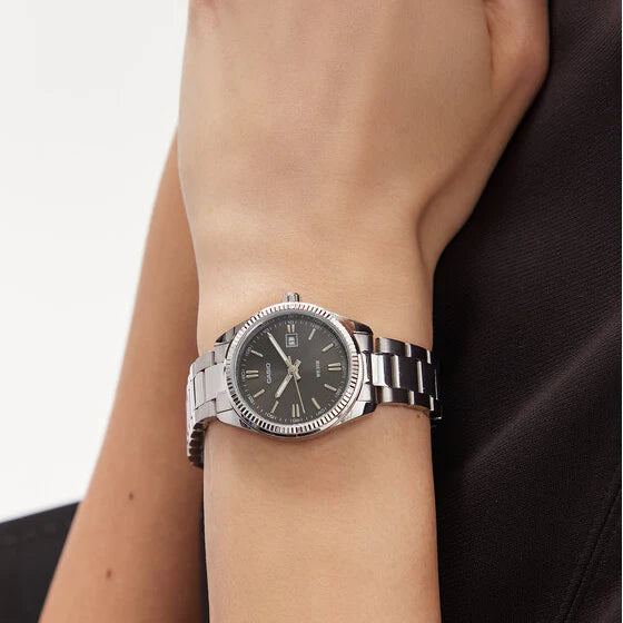Ltp Women's Silver Watch, Black Dial | Ltp-1302pd-1a1veg by i-watch