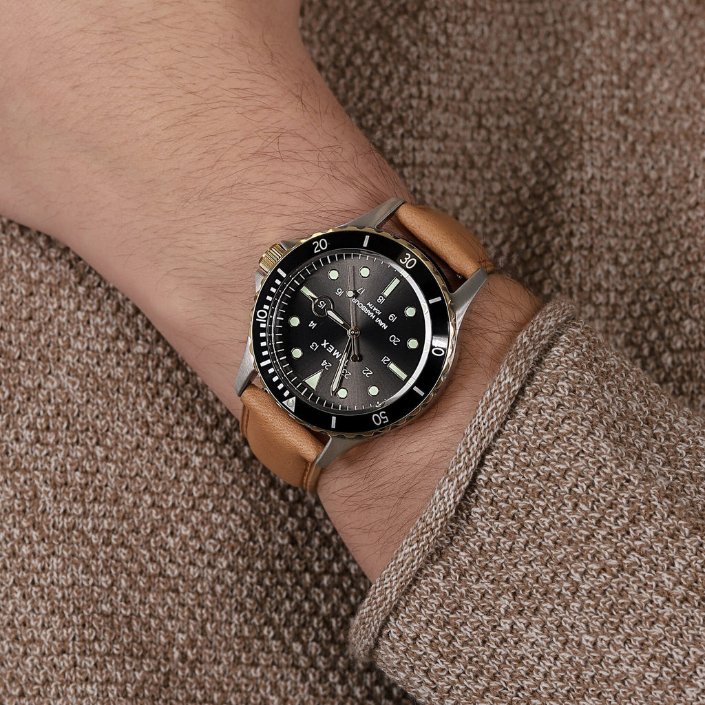 ساعة TIMEX MILITARY NAVITIMER TW2U55600 - قرص أسود كلاسيكي مع سوار جلدي أسمر للرجال