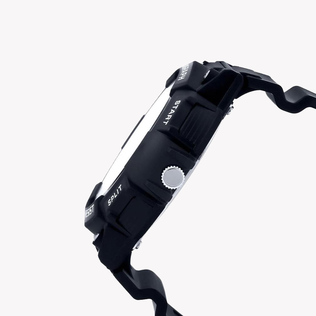 CASIO MCW-200H-1AVDF BOLD ADVENTURER - RUGGED ELEGANCE MEN'S WATCH with Black Resin Band and Sleek Dial-i-Watch-3