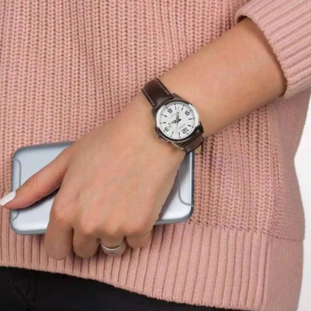 CASIO LTP-1314L-7AVDF - SPORTY SOPHISTICATION WOMEN'S WATCH WITH STYLISH LEATHER BAND AND WHITE DIAL-i-Watch-2