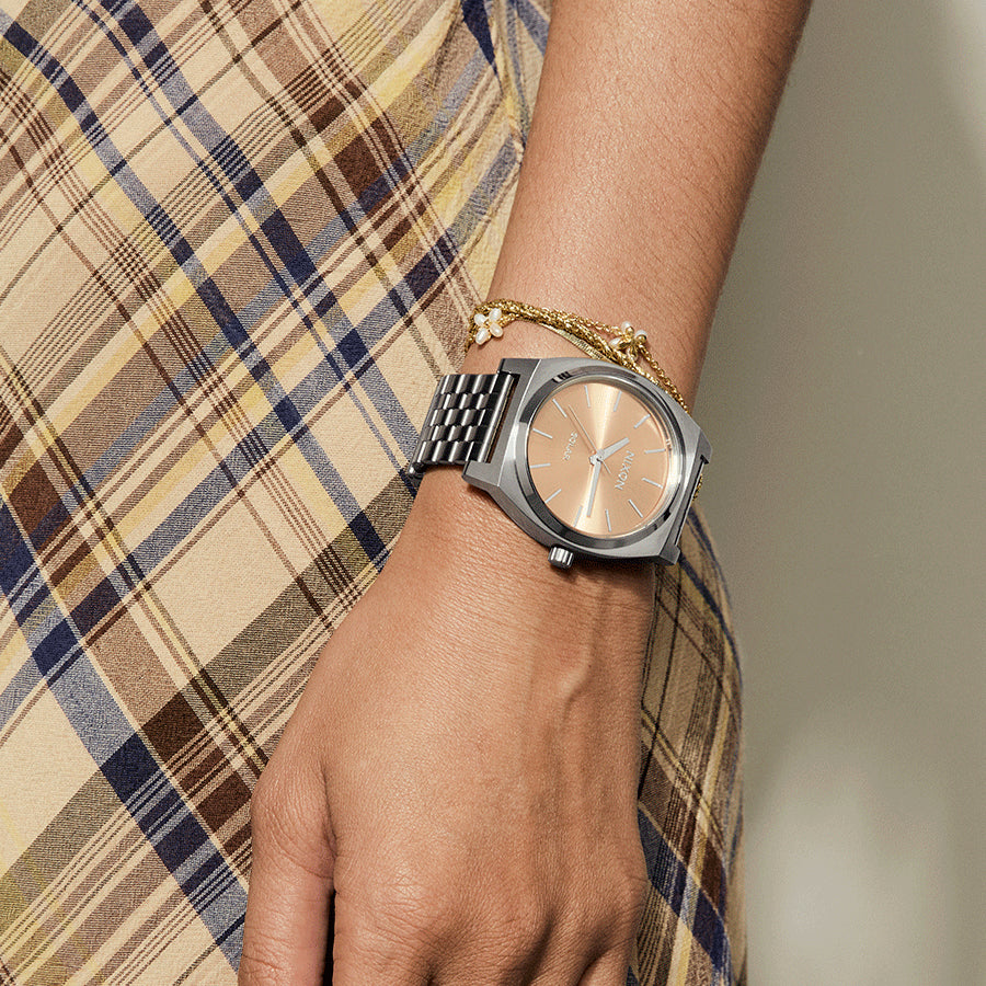 Nixon Unisex Stainless Steel/Silver | A1369-5332